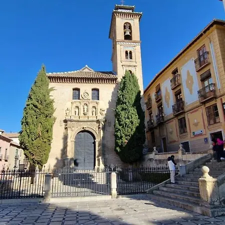 Patrimonio Arabe Vista A La Alhambra Granada